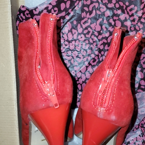 Dollhouse zip back women's bootie - Picture 6 of 12